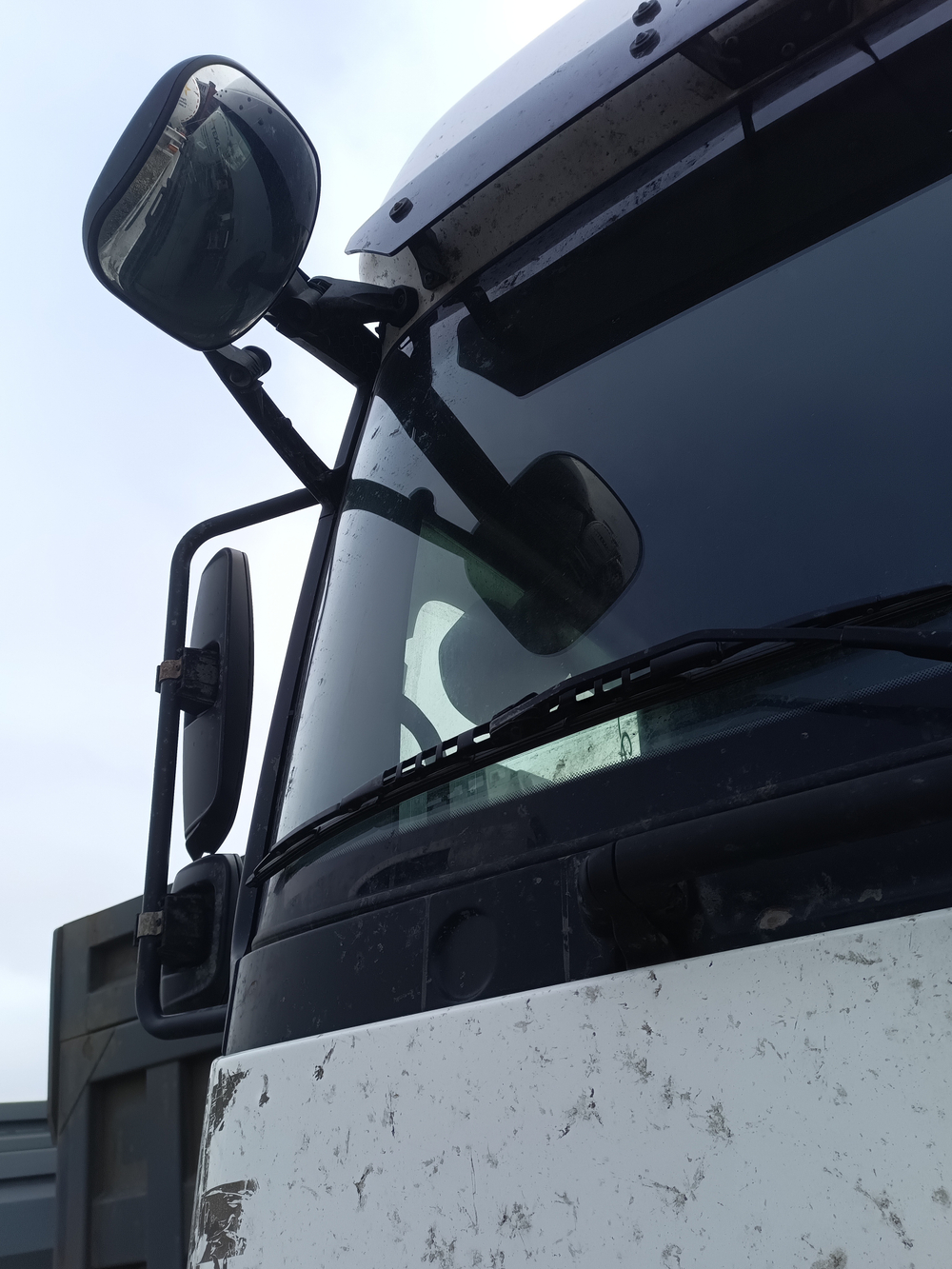 КамАЗ 5490 4x2 Седельный тягач 5490-892-DС (Дизель/Газ, 12,0 л, 401 л.с., МТ)