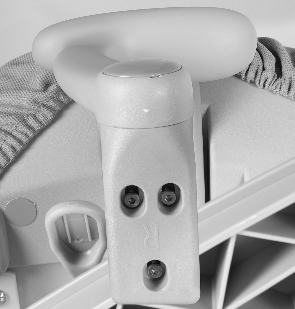 Эргономичное кресло Anatomica Funken с подлокотниками