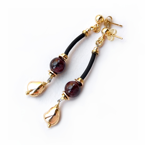 Гвоздики с гранатом