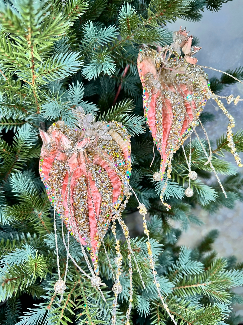 Веточка с цветком 71см ChristmasDeLuxe premium collection персиковая