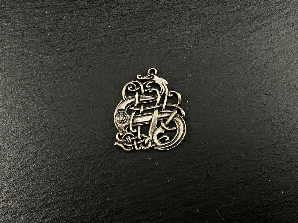 Подвеска. Змей большой