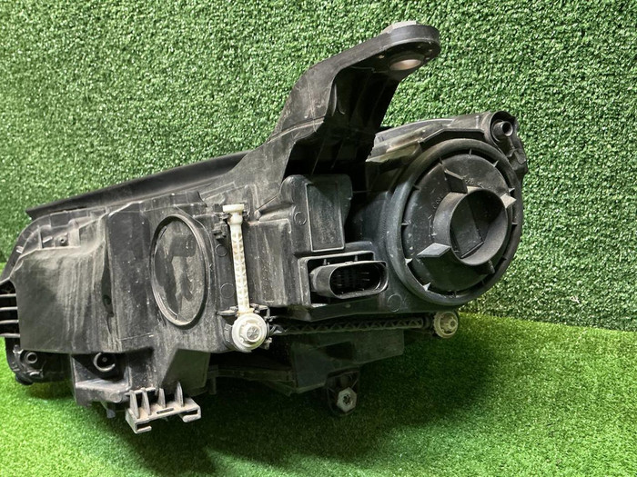 Фара правая Mercedes GLE V167 (2018-2024) LED