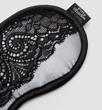 Атласная маска с кружевом Play Nice (Цвет: серебристый с черным)