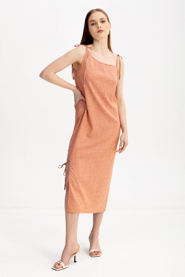 Платье с разрезом из смесового льна