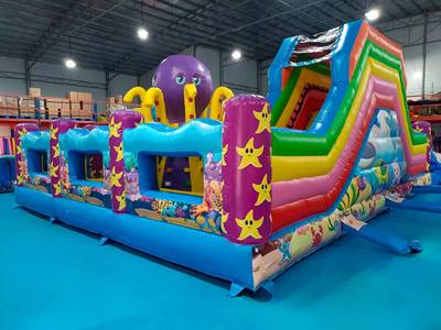 Коммерческий надувной батут "Золотая рыбка" 10*8*3,8 м.