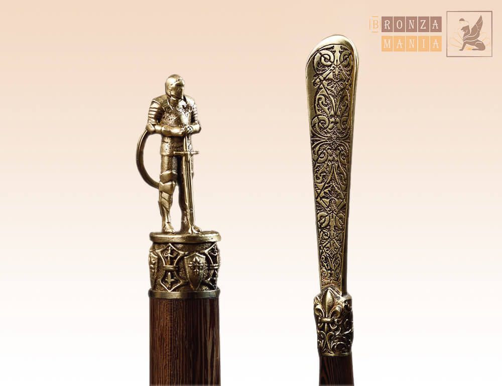 рожок для обуви Рыцарь с крючком