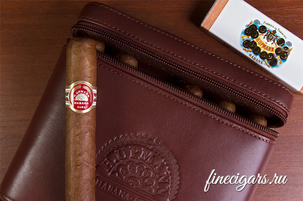 H.Upmann Robustos 2007 Travel Humidor