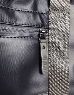 Сумка спортивная непромокаемая QOZA, черная, 24 л