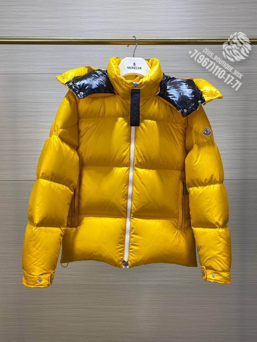 Пуховик Moncler