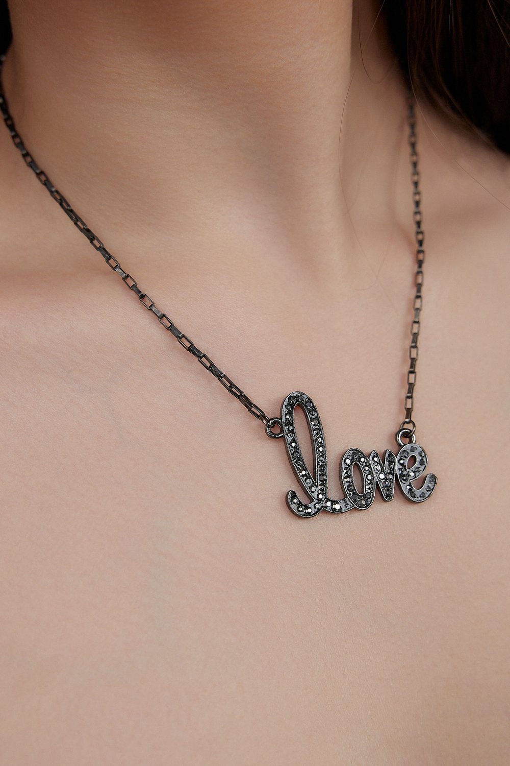 Колье Love, цвет графит, Италия