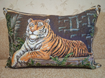 Декоративная гобеленовая наволочка для интерьерной подушки Тигр 68х47