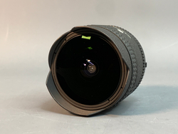 Nikon 16mm f/2.8D AF Fisheye-Nikkor