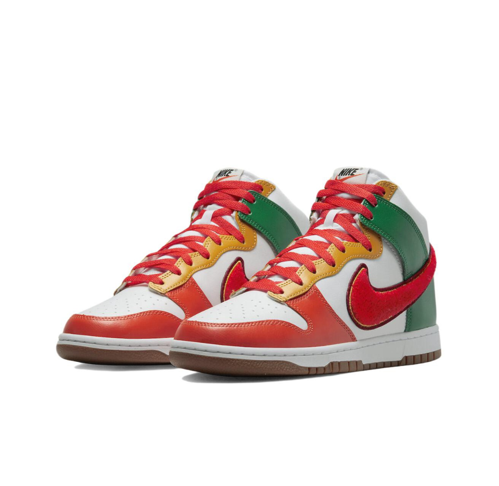 Кроссовки Nike Dunk High 'Chenille Swoosh' DR8805-100