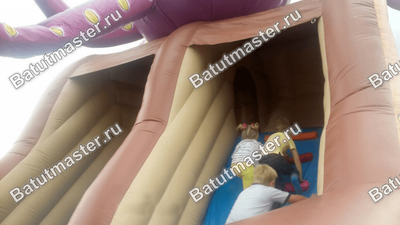 Коммерческий надувной батут "Корабль с осьминогом" 10*5*7 м