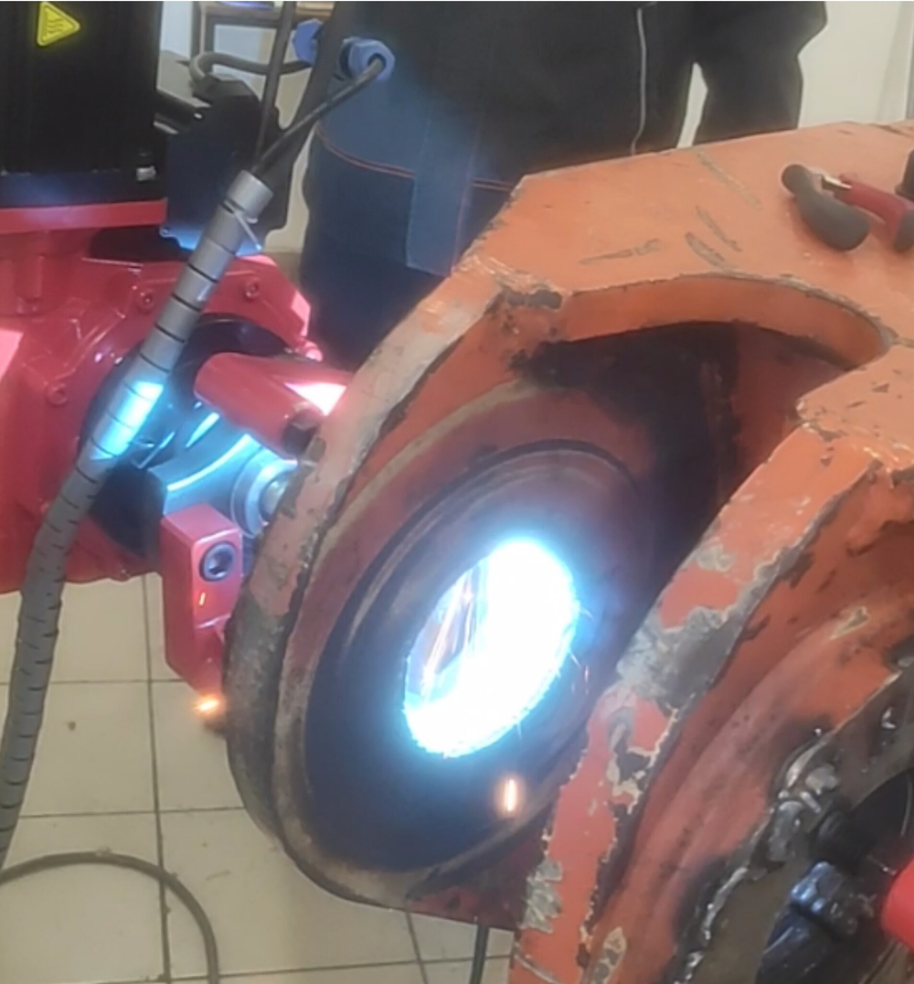 Восстановление отверстий - наплавка расточка отверстий спецтехники