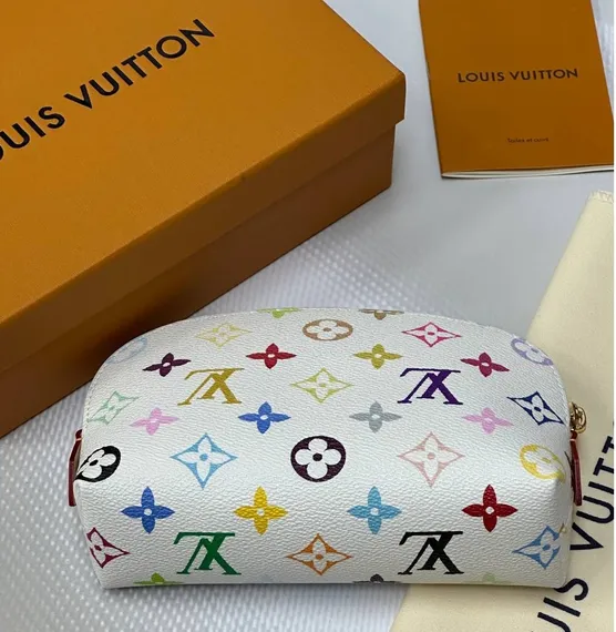 Косметичка Louis Vuitton Necessaire de Cosmeticos