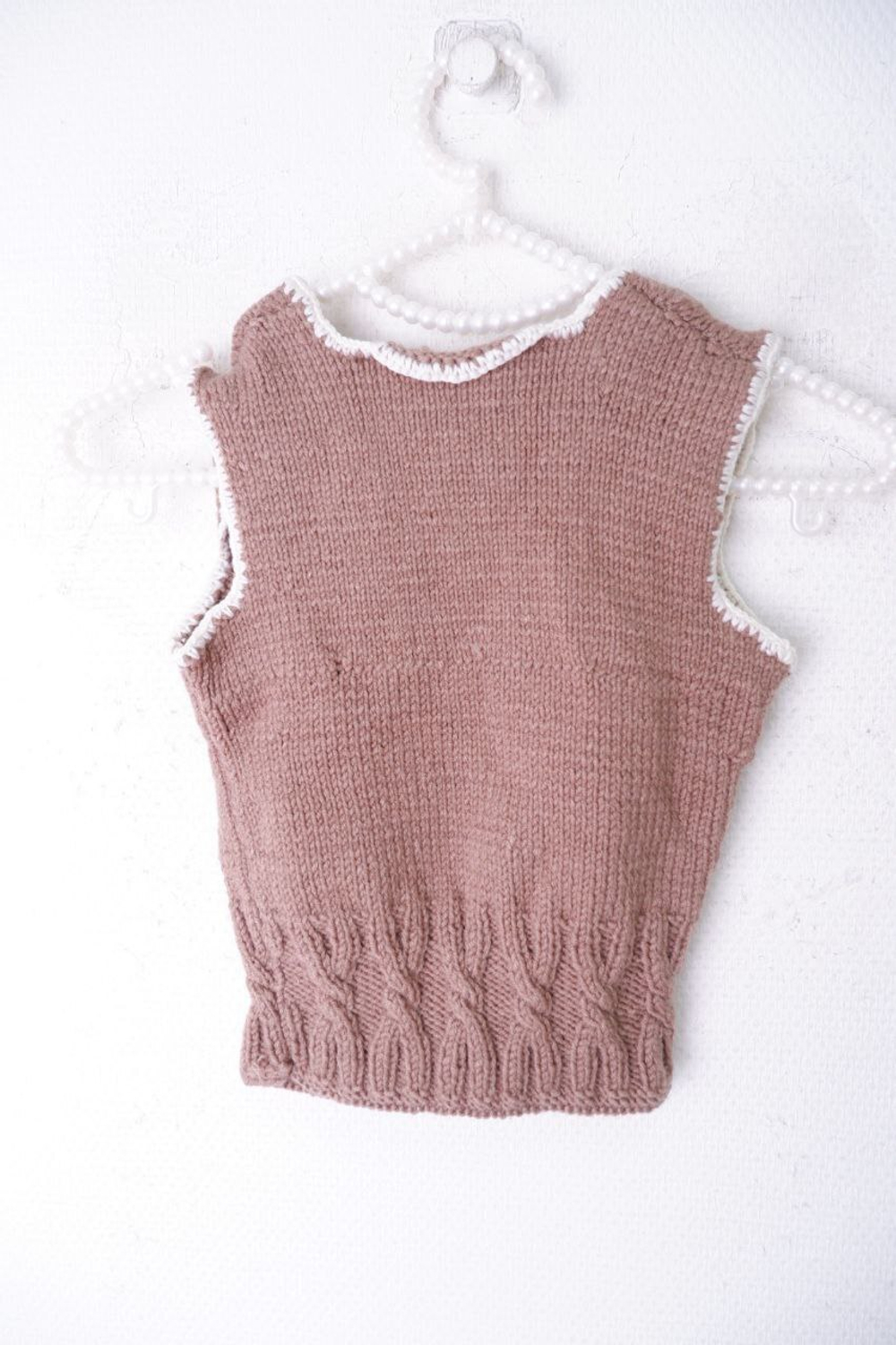 Безрукавка с шерстью на 3 года