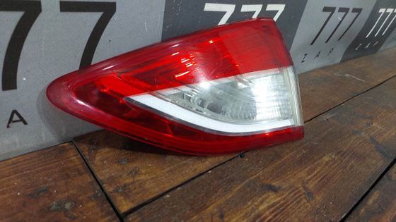 Фонарь задний правый Ford Kuga 2 (CBS) 12-16 Б/У Оригинал 2070888