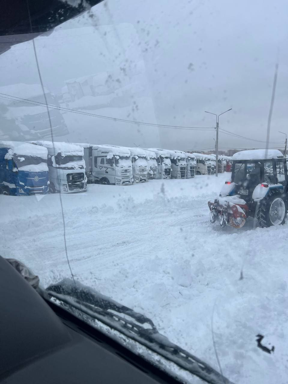 SITRAK C7H 6x4 Седельный тягач ZZ4256V364HE (Дизельный, 10,5 л, 441 л.с., MT)