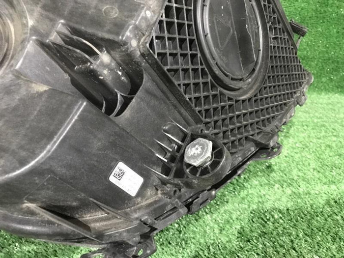 Фара левая Mercedes GLC X253 (2019-2022) LED