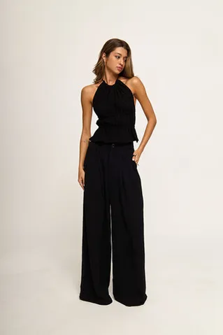 Топ из жатого хлопка с воротом халтер черного цвета