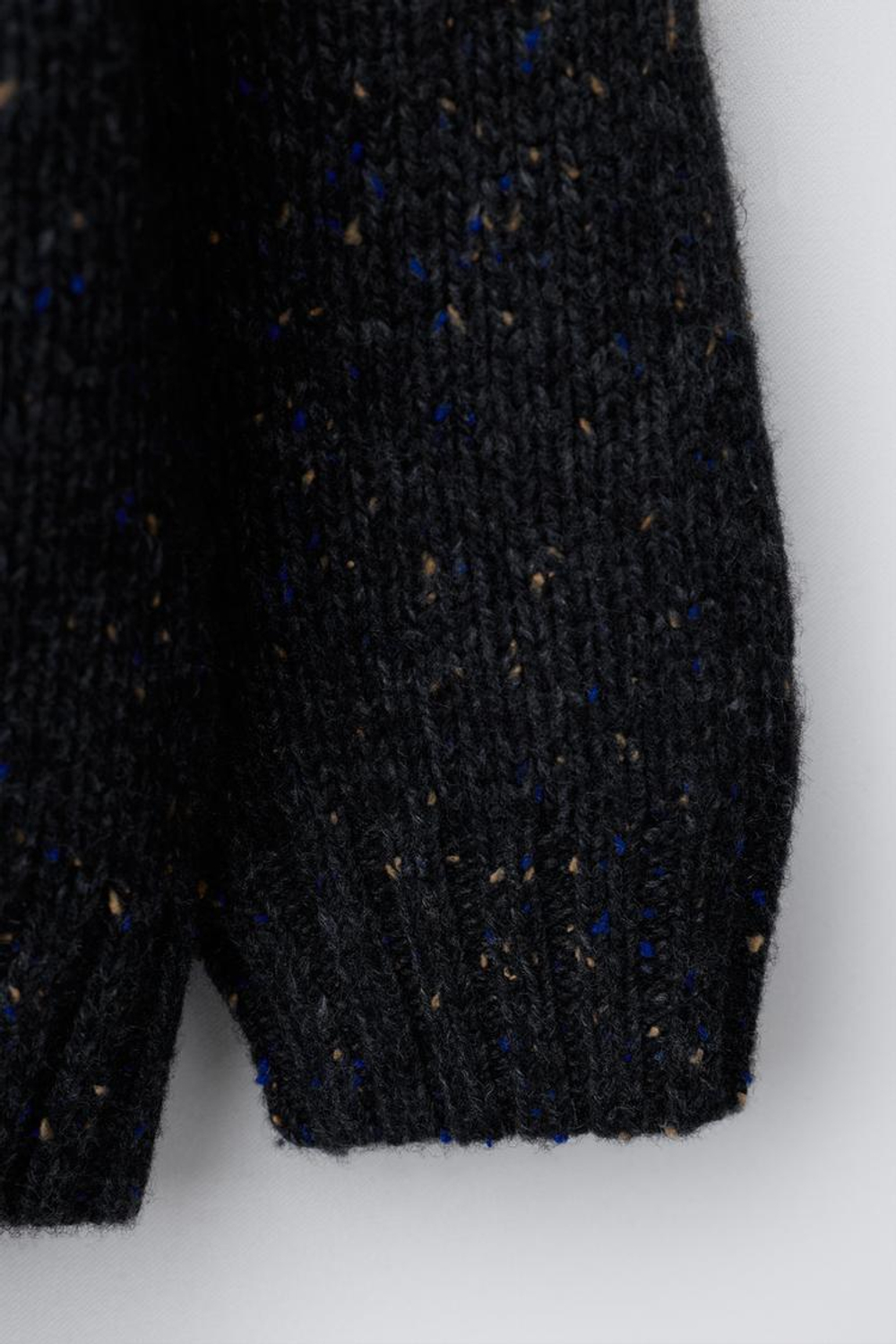 ZARA КАРДИГАН С V-ОБРАЗНЫМ ВЫРЕЗОМ, ТЕМНЫЙ АНТРАЦИТ