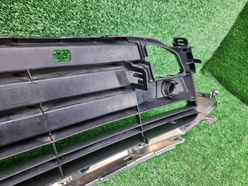 Решетка переднего бампера Lexus RX 4 (2015-2019)