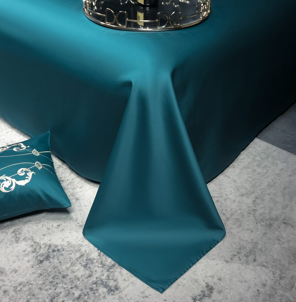 Постельное белье Сатин Гладкокрашеный Вышивка Делюкс DHC003