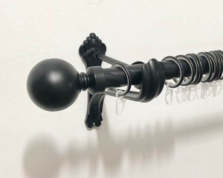 Карниз консольный витой "Шар Ост" d25 мм однорядный, цвет черный матовый