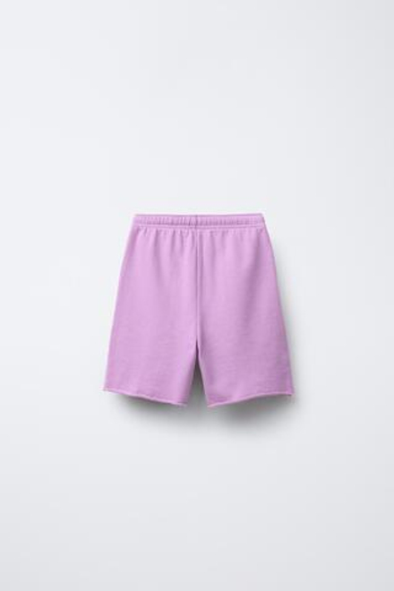 ZARA ШОРТЫ-БЕРМУДЫ ИЗ ТКАНИ С ЭФФЕКТОМ ПОТЕРТОСТИ, СИРЕНЕВЫЙ