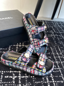Chanel Slide