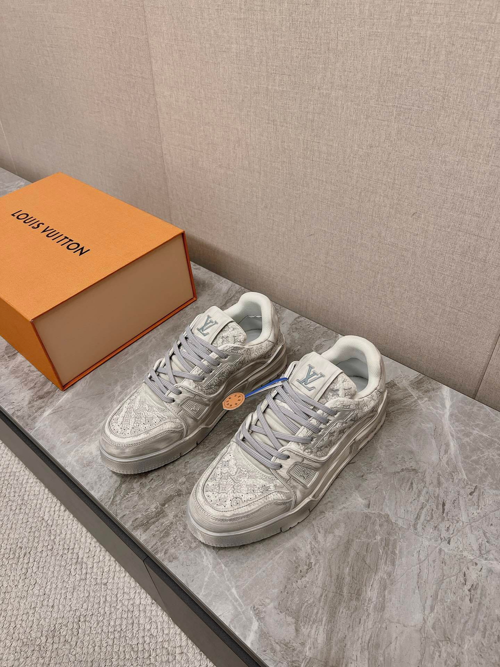 Louis Vuitton Trainer (4 colors)