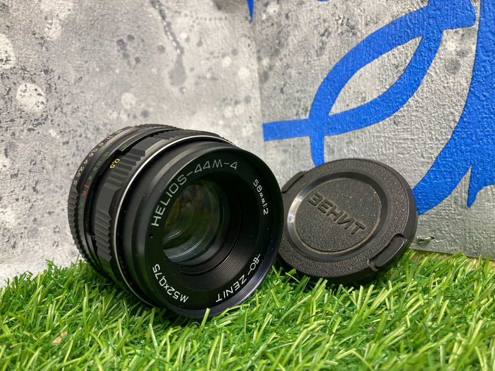 Helios-44M-4