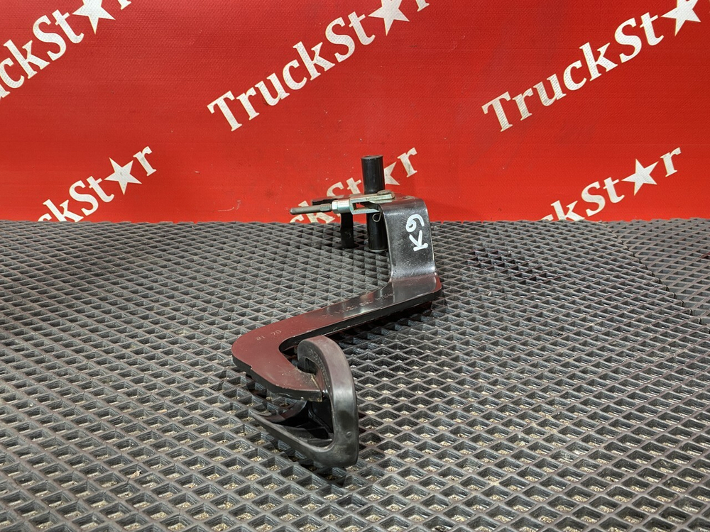 Педаль тормоза