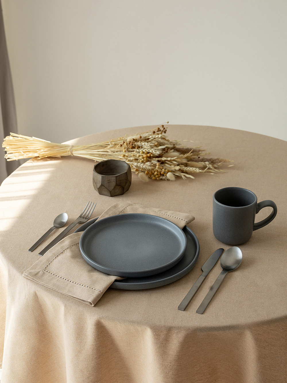 Скатерть DeNASTIA Basic linen мережка по краю D160, бежевый