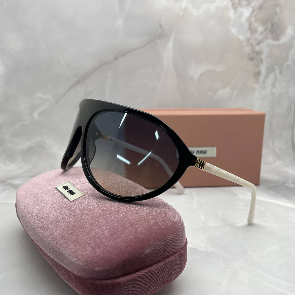Солнцезащитные очки MIU MIU
