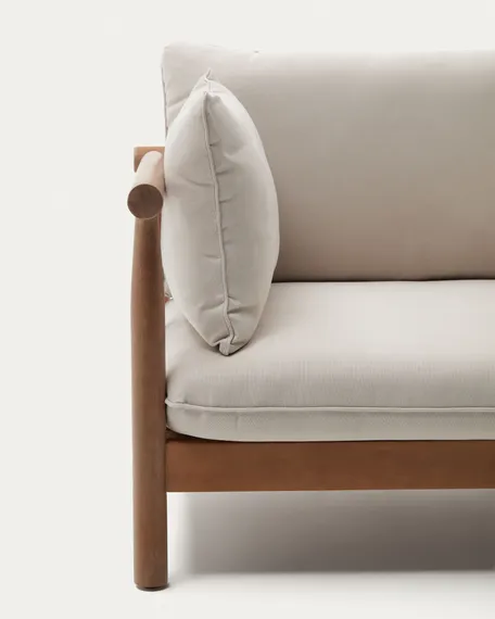 Кресло Sacova из массива эвкалипта