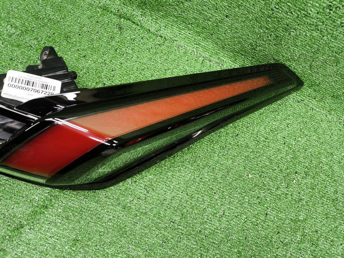 Фонарь правый внешний Zeekr 001 (2021-н.в.)