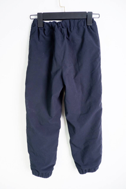 Штаны Uniqlo для практичного осеннего образа, на 7/8 лет