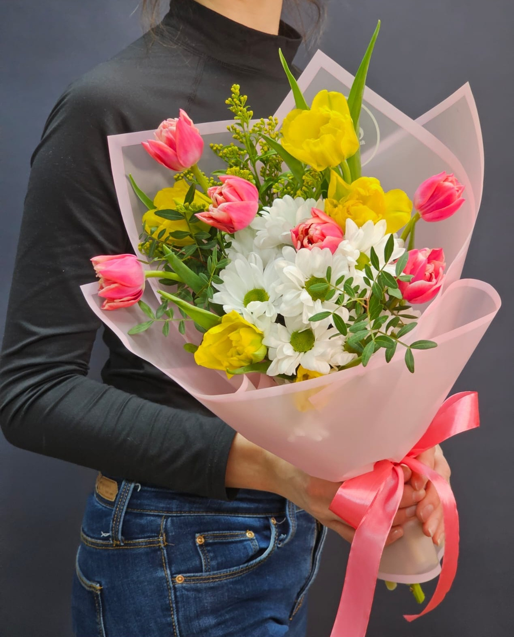 Букет № 56 Сборный букет из тюльпанов