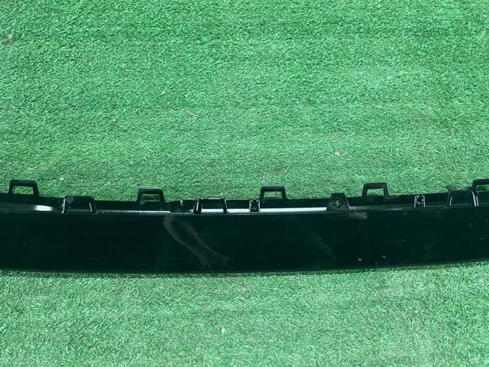 Молдинг перед. бампера Mercedes GLS x167 19-23 AMG