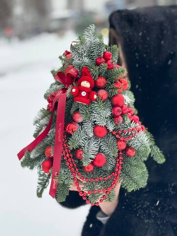 Елочка с красным декором
