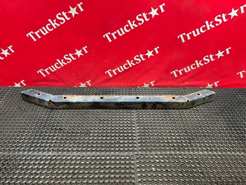 Усилитель переднего бампера