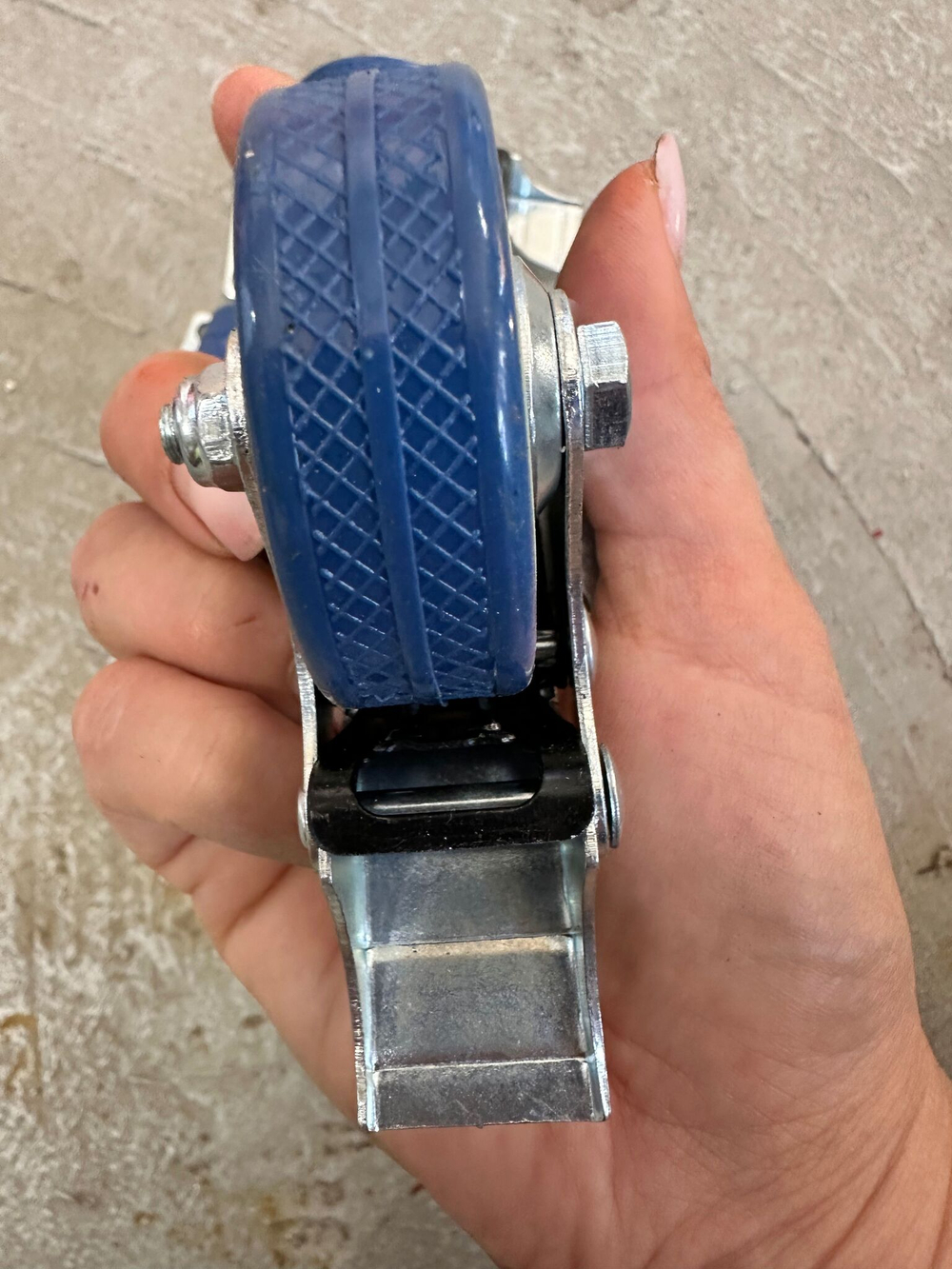 Колесо серое резиновое поворот. с тормоз. ( металл) 50 мм (SCGB(M)25