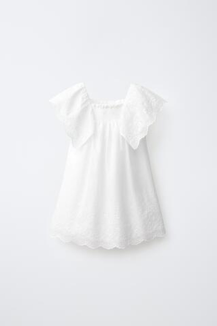 ZARA ПЛАТЬЕ С ВЫШИВКОЙ, БЕЛЫЙ
