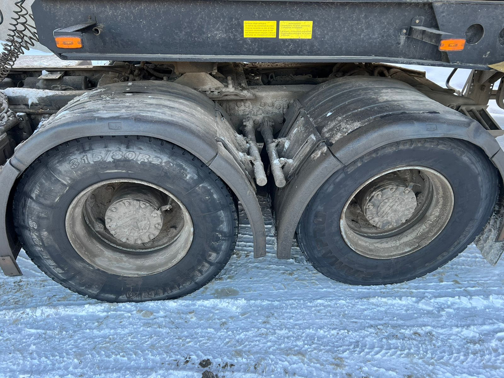 МАЗ 6430 6x4 Седельный тягач 643028-570-020 (Дизельный, 11,6 л, 423 л.с., МТ)