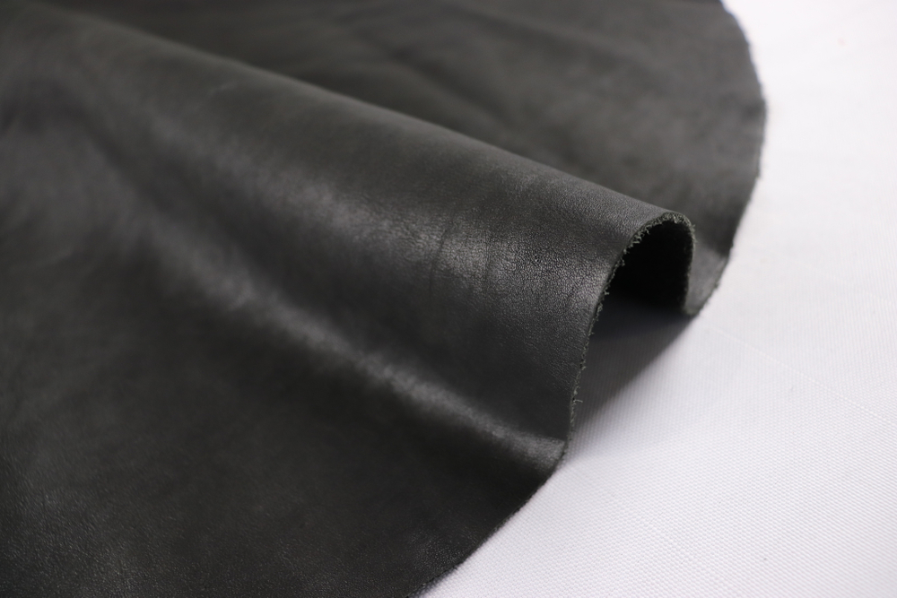 1,2-1,4 кожа подкладочная лицевая чёрная 166 дм² (КЛ)