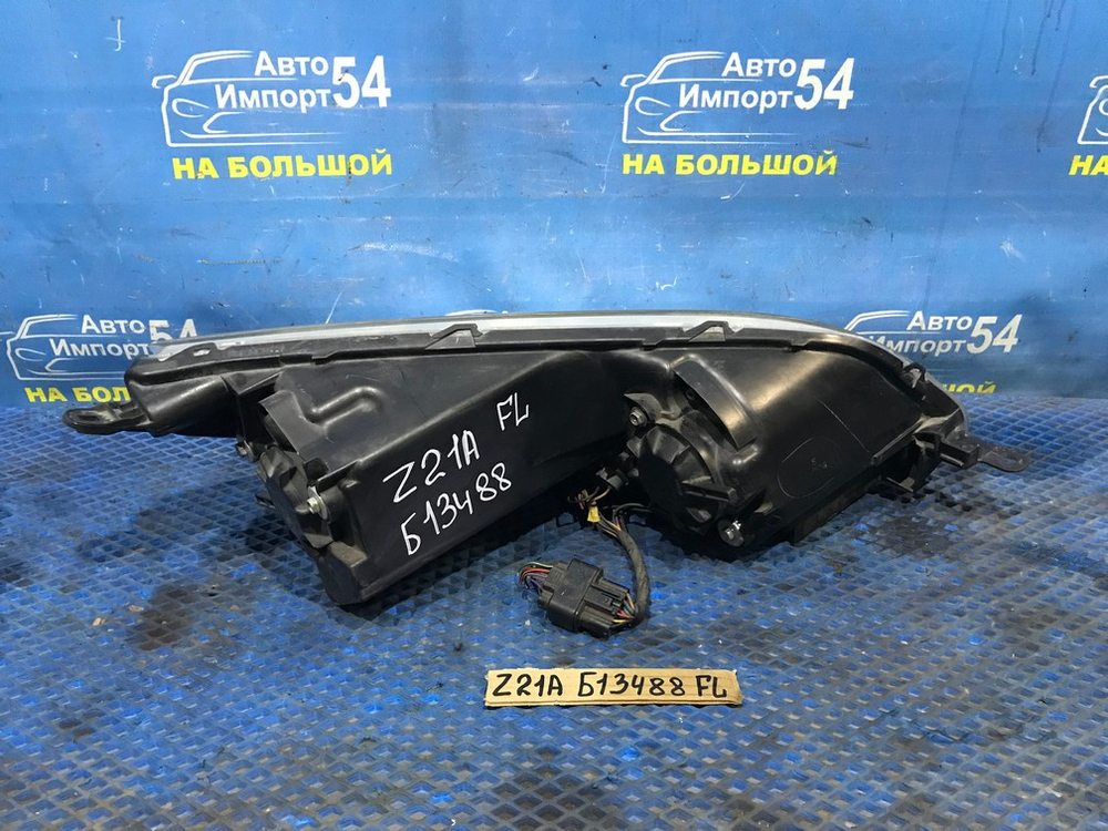 Фара передняя левая MITSUBISHI COLT 2002-2012