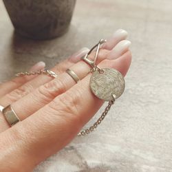 Серебряный браслет с гравировкой отпечатка пальца на заказ