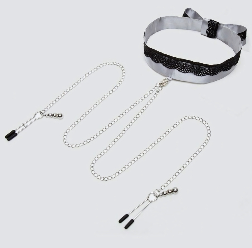 Атласный ошейник с зажимами для сосков Play Nice (Цвет: серебристый с черным)